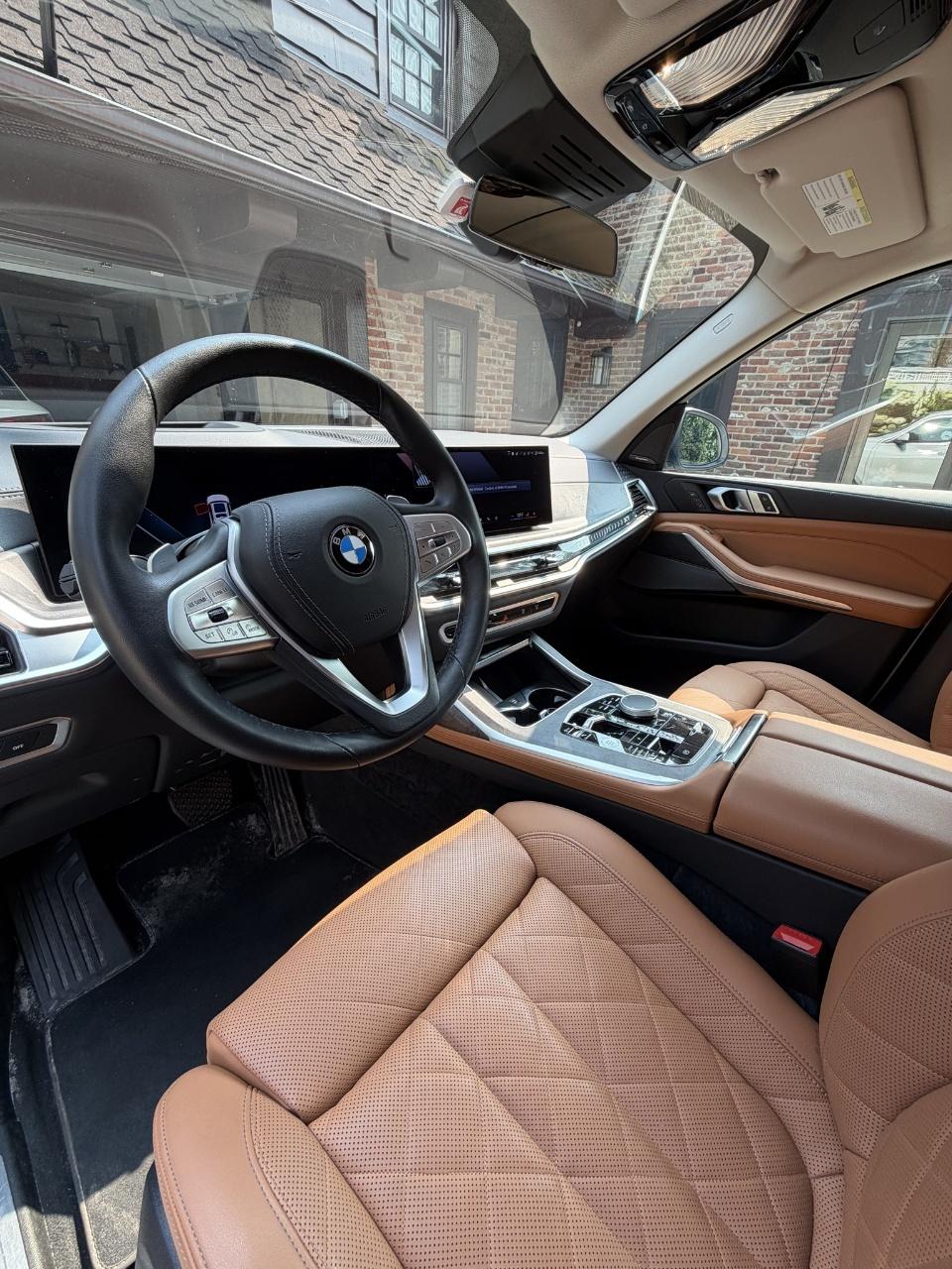 صورة 7 لـ 2025 BMW X7 XDRIVE40I