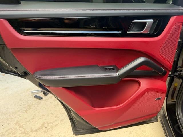 2021 Porsche CAYENNE CAYENNE GTS 缩略图 14
