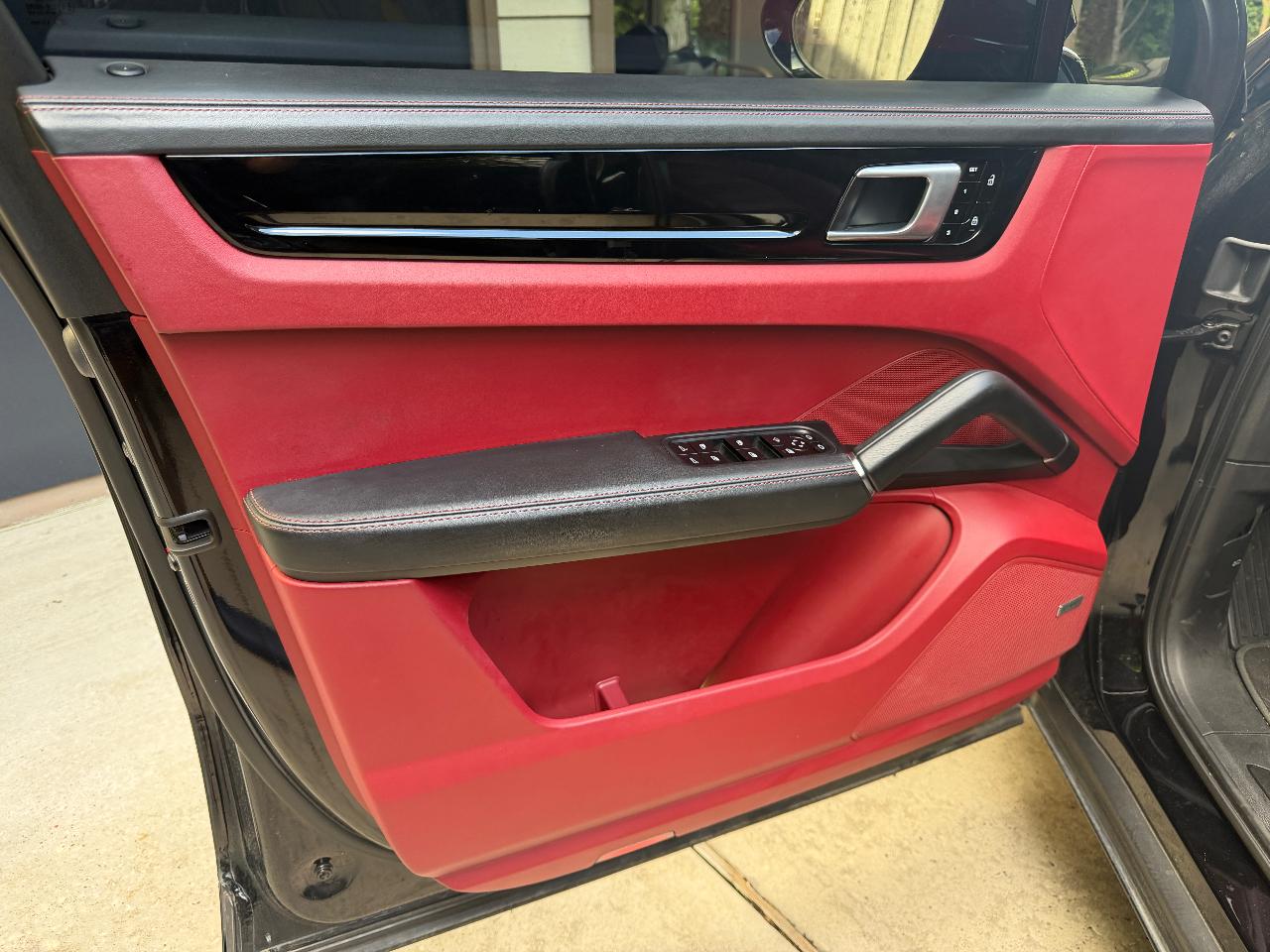 2021 Porsche CAYENNE CAYENNE GTS 缩略图 13