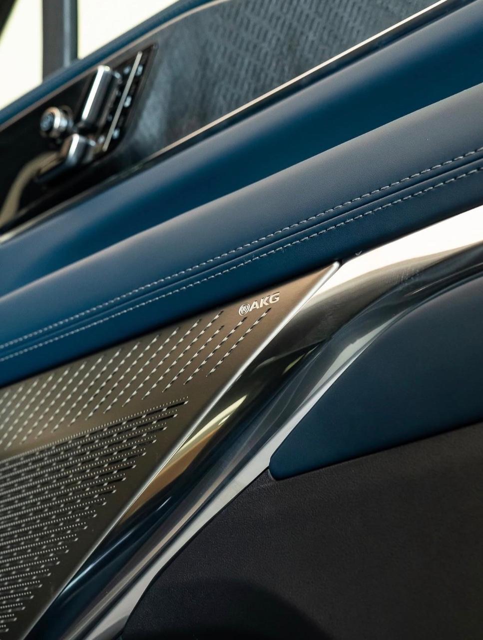 2026 Cadillac ESCALADE IQL PREMIUM SPORT 缩略图 12