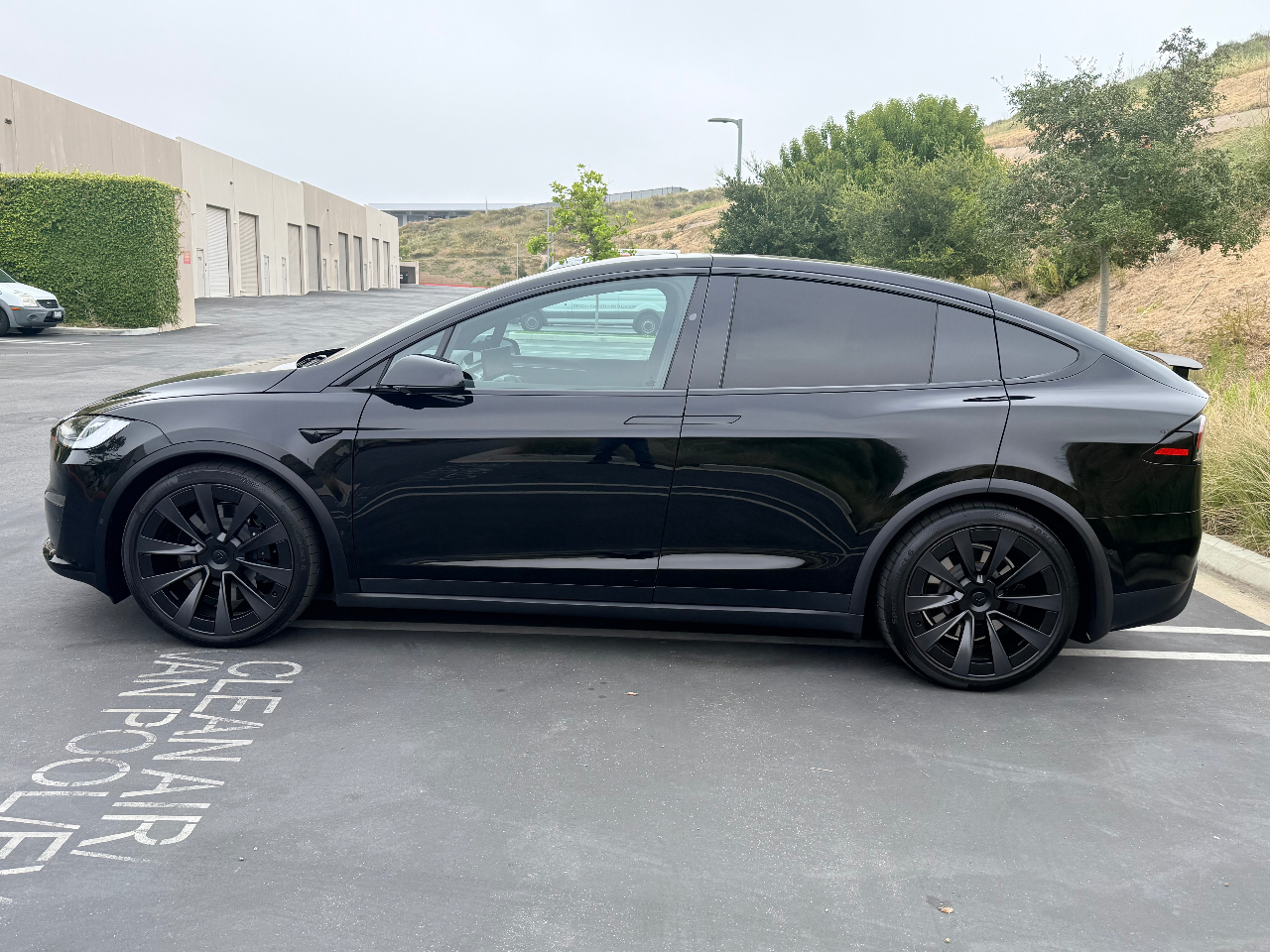 TESLA MODEL X PLAID - 4