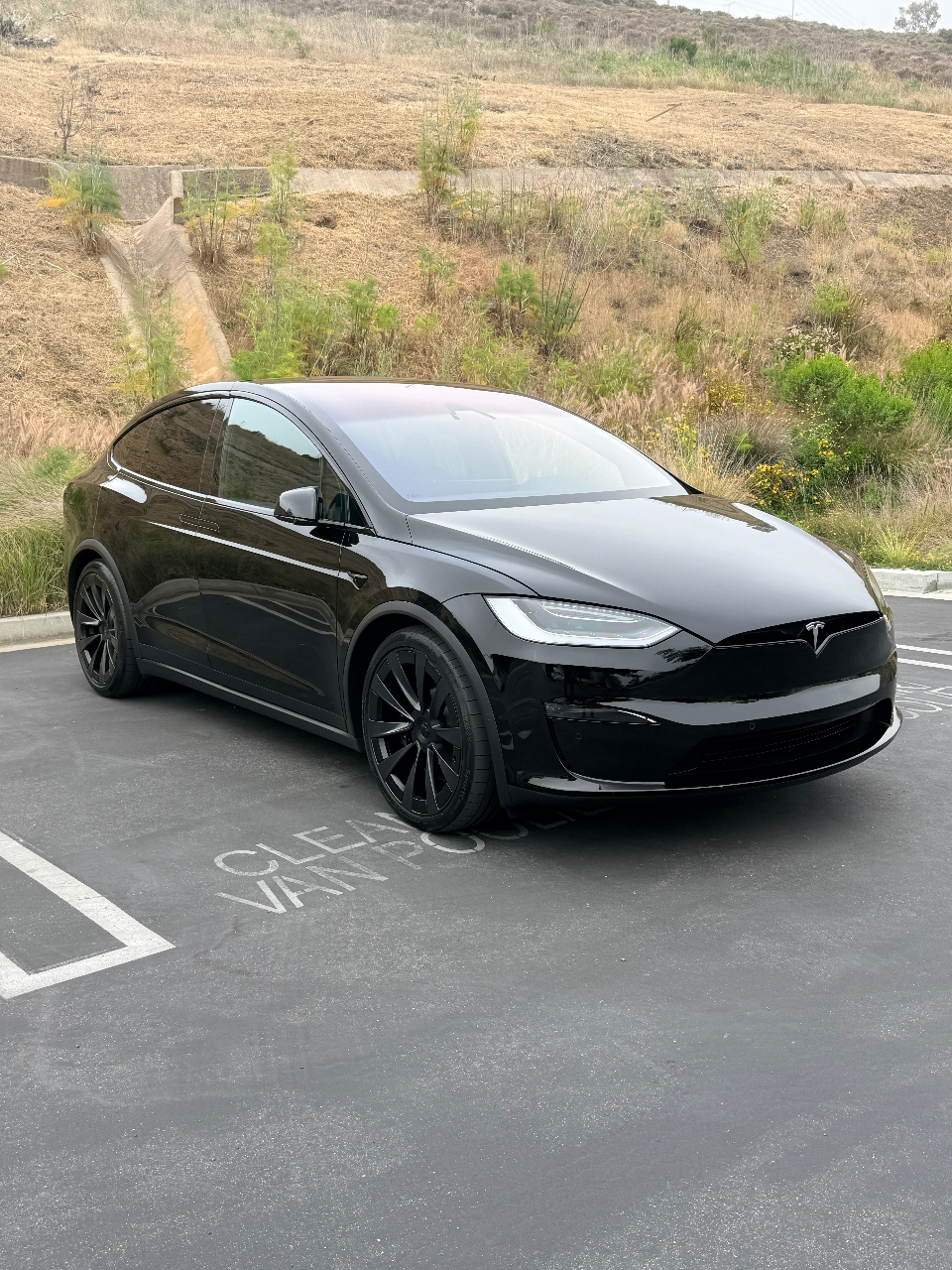 TESLA MODEL X PLAID - 2