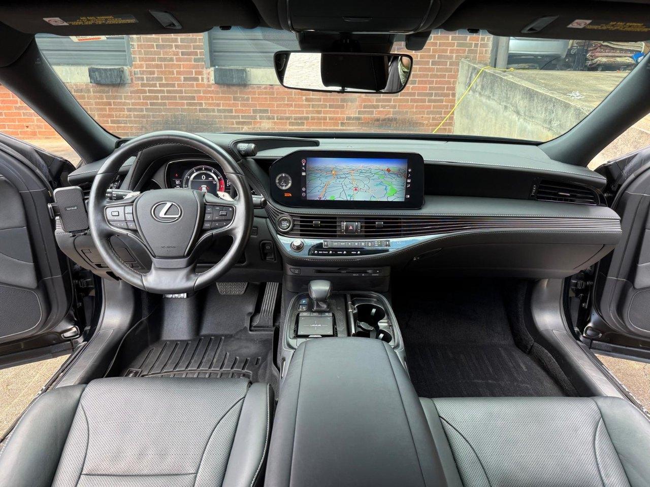 صورة 18 لـ 2021 Lexus LS 500 BASE