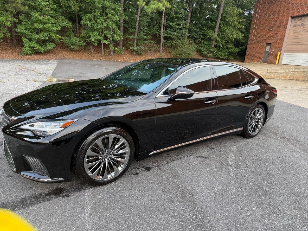 صورة 13 لـ 2021 Lexus LS 500 BASE