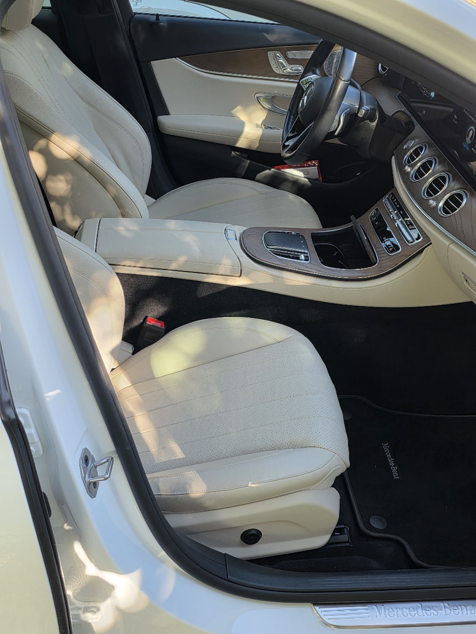 MERCEDES-BENZ E-CLASS - 8