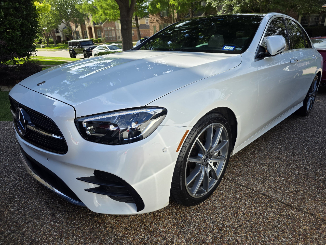 MERCEDES-BENZ E-CLASS - 1