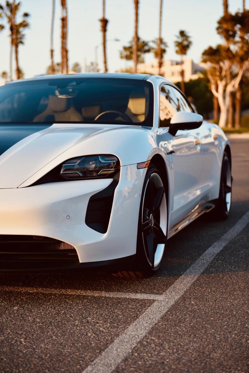 صورة 2 لـ 2020 Porsche TAYCAN TAYCAN 4S