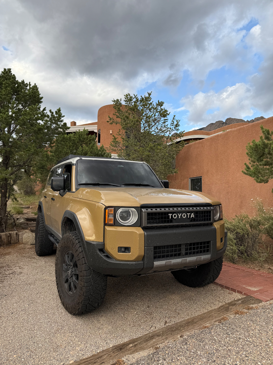 TOYOTA LAND CRUISER - 2