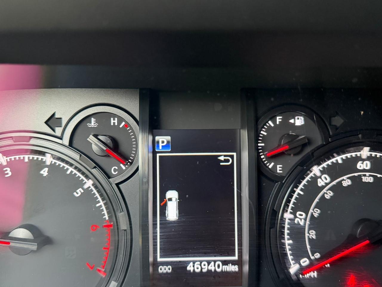 2020 Toyota 4RUNNER SR5 — миниатюра 11