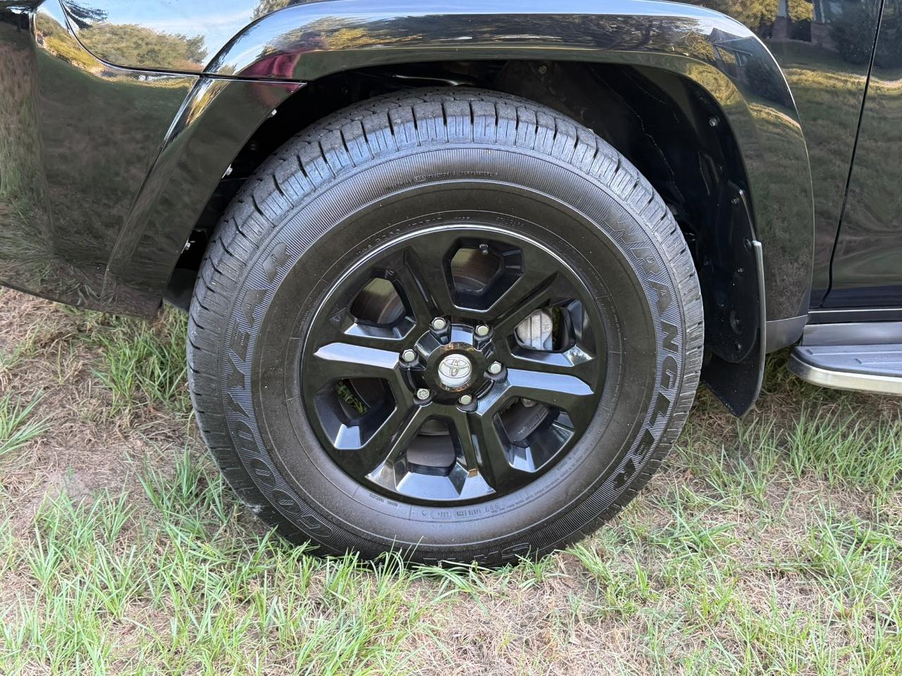 2020 Toyota 4RUNNER SR5 — миниатюра 15