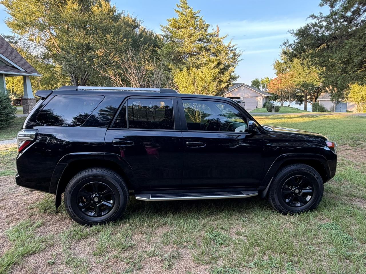 2020 Toyota 4RUNNER SR5 — фото 6