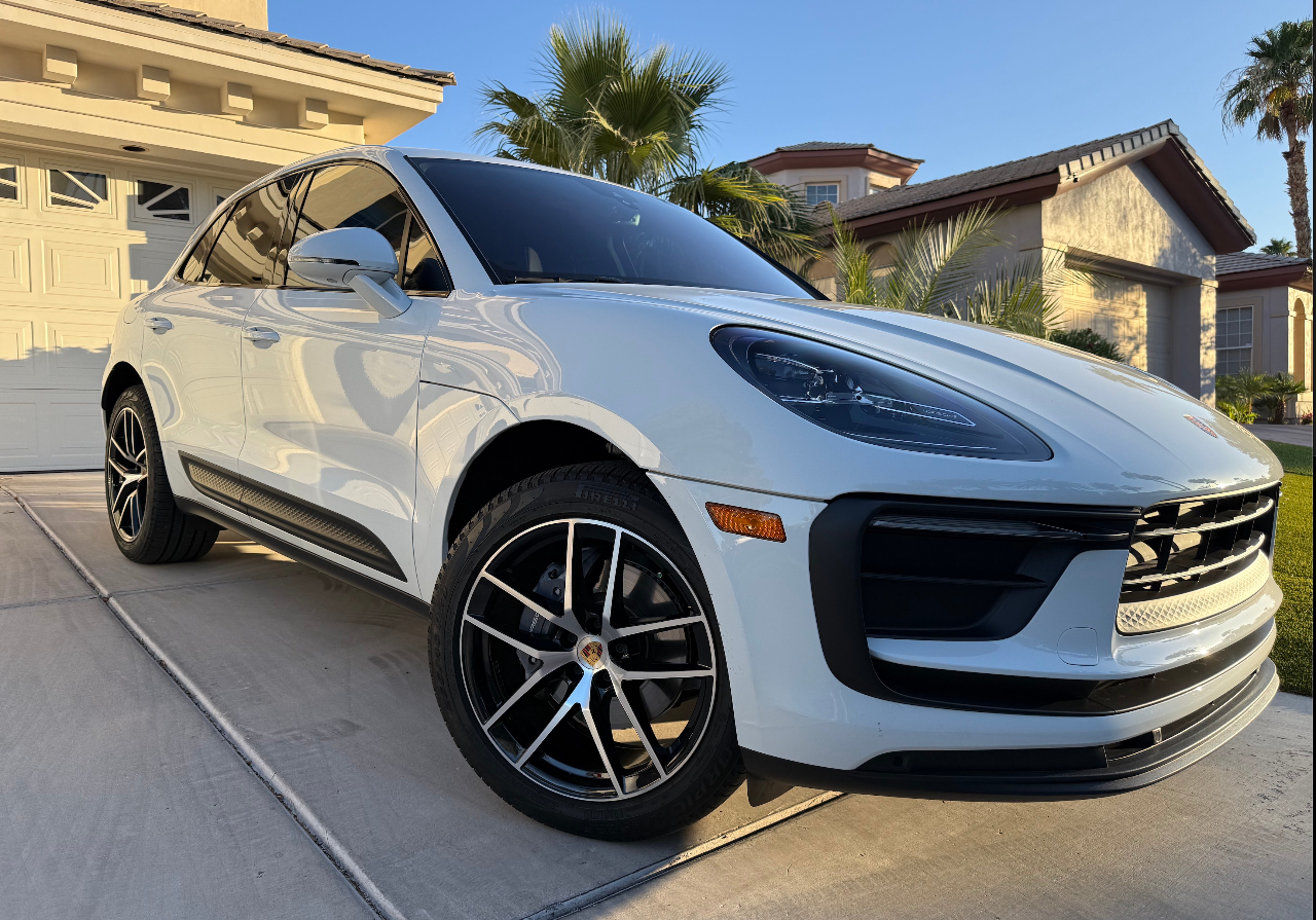 2022 Porsche MACAN — фото 1