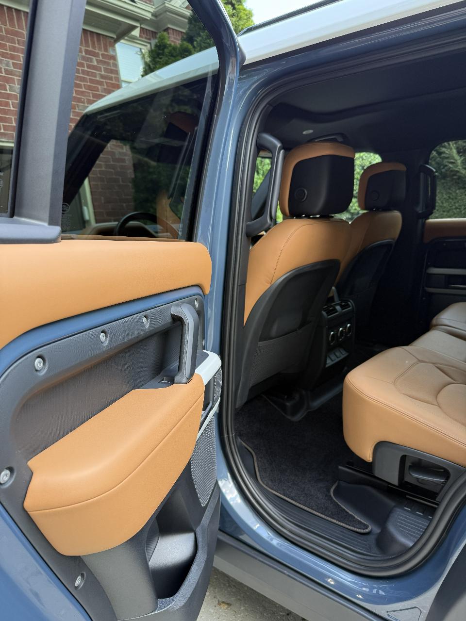 2023 LAND Rover DEFENDER SE — фото 10