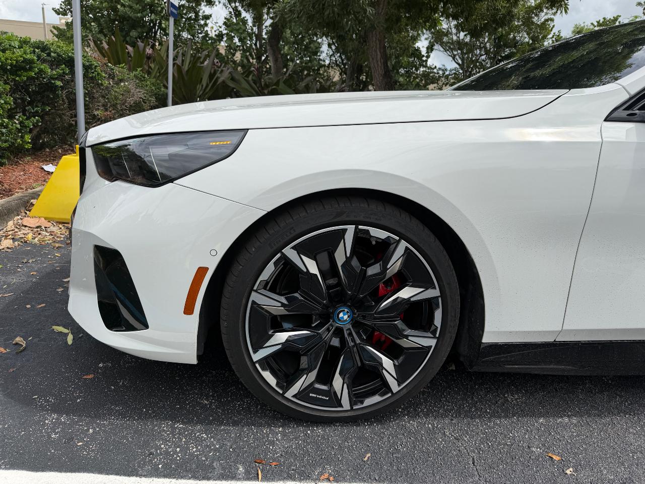 صورة 3 لـ 2024 BMW I5 M60