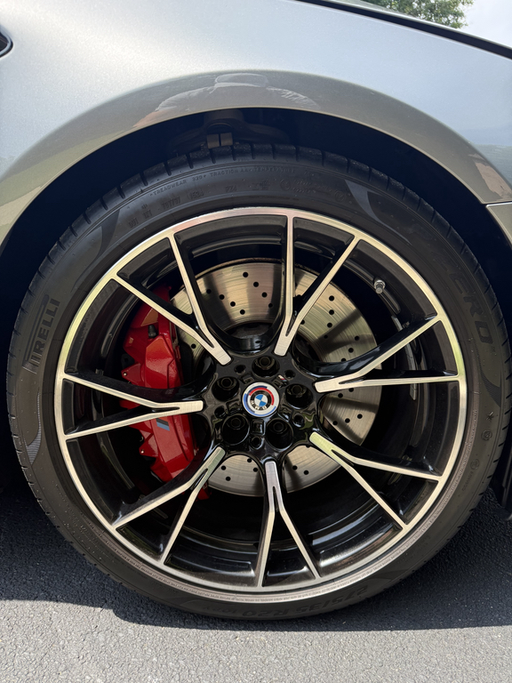 صورة 8 لـ 2023 BMW M5 BASE