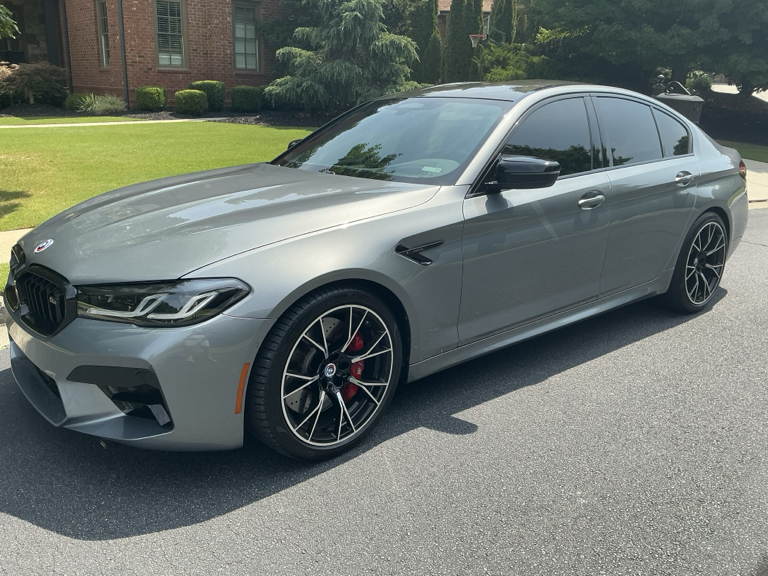 صورة 2 لـ 2023 BMW M5 BASE