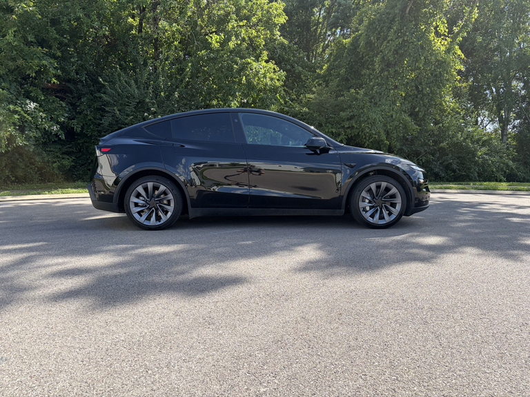 2026 Tesla MODEL Y PREMIUM RWD — фото 2