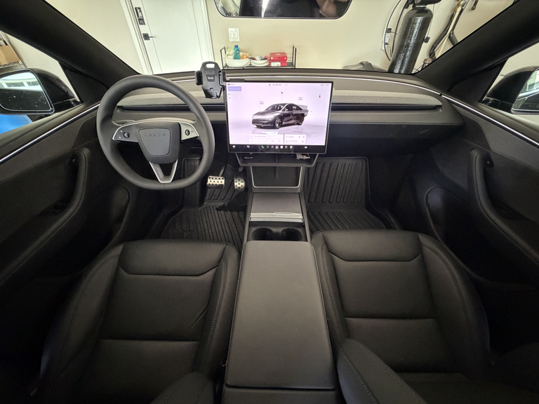 2026 Tesla MODEL Y PREMIUM RWD — фото 8
