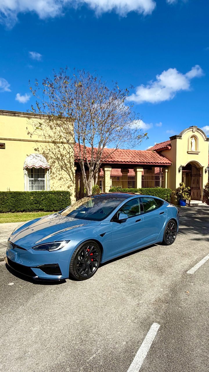 TESLA MODEL S PLAID - 3
