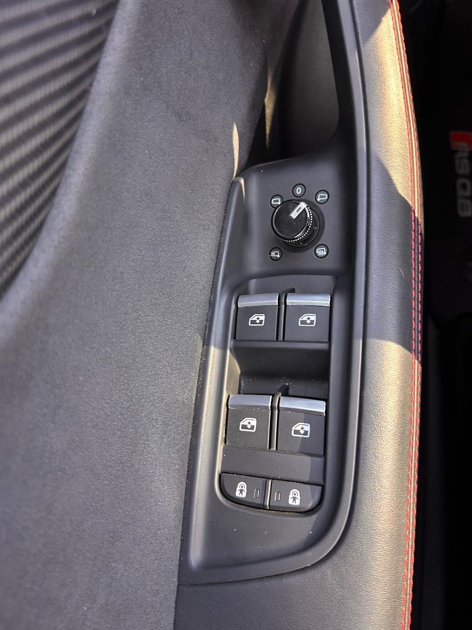 2024 AUDI RS Q8 4.0T — миниатюра 24