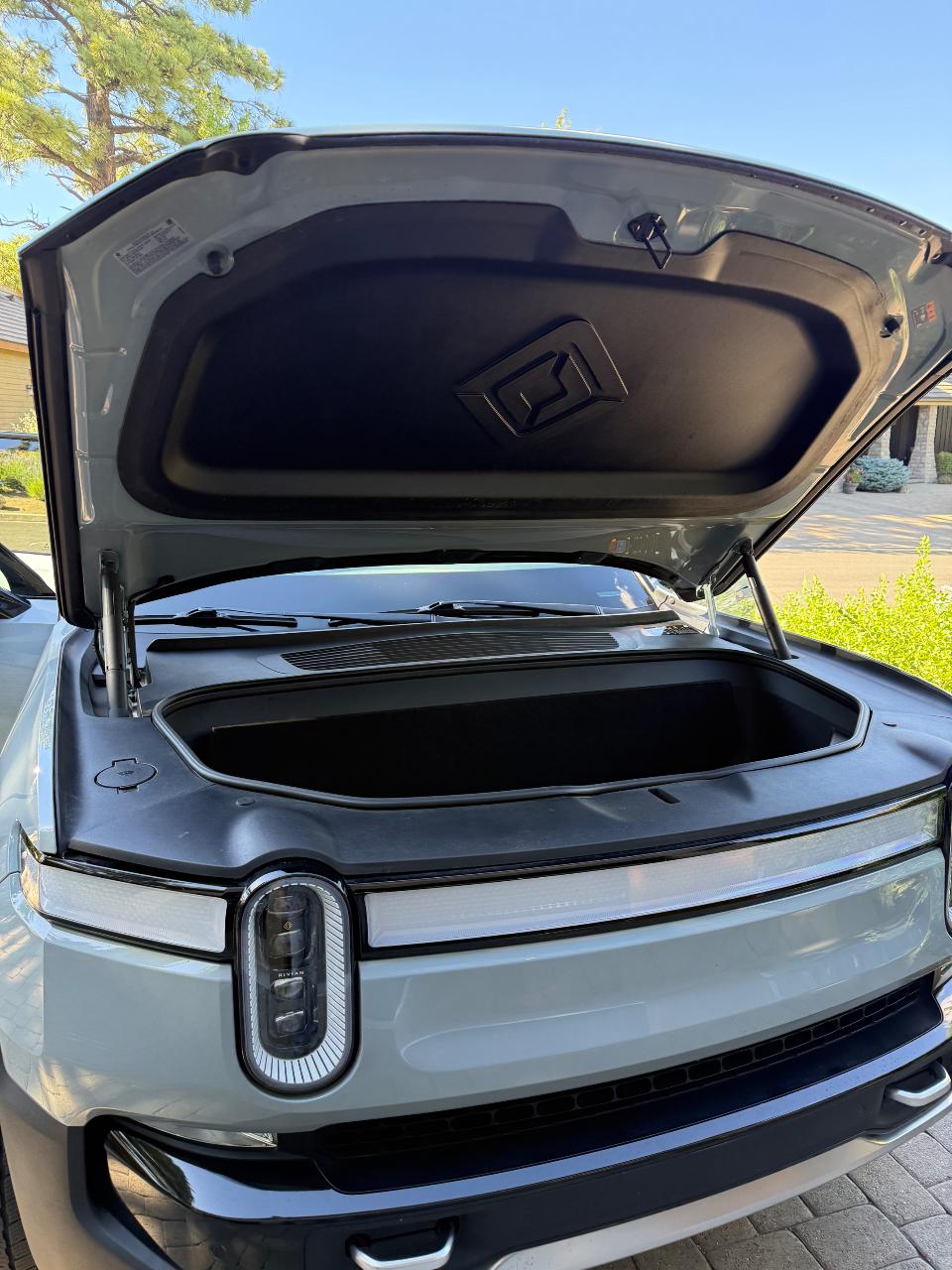 صورة 3 لـ 2022 Rivian R1T ADVENTURE PACKAGE