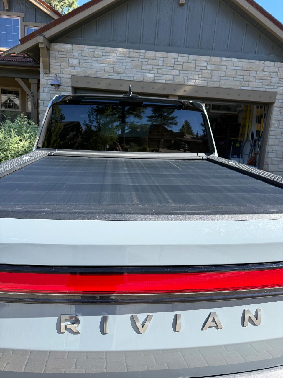 صورة 5 لـ 2022 Rivian R1T ADVENTURE PACKAGE