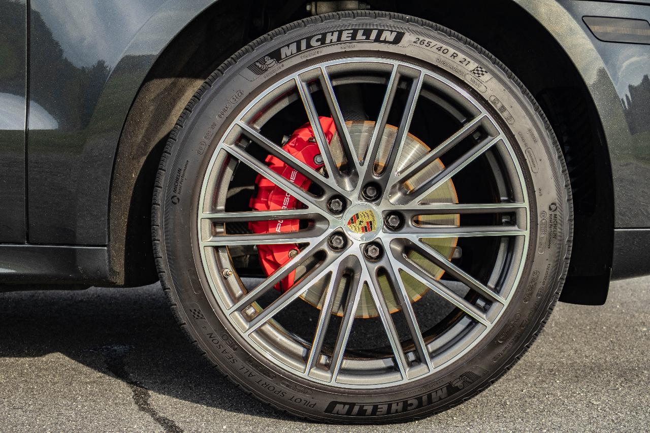صورة 7 لـ 2021 Porsche MACAN MACAN GTS