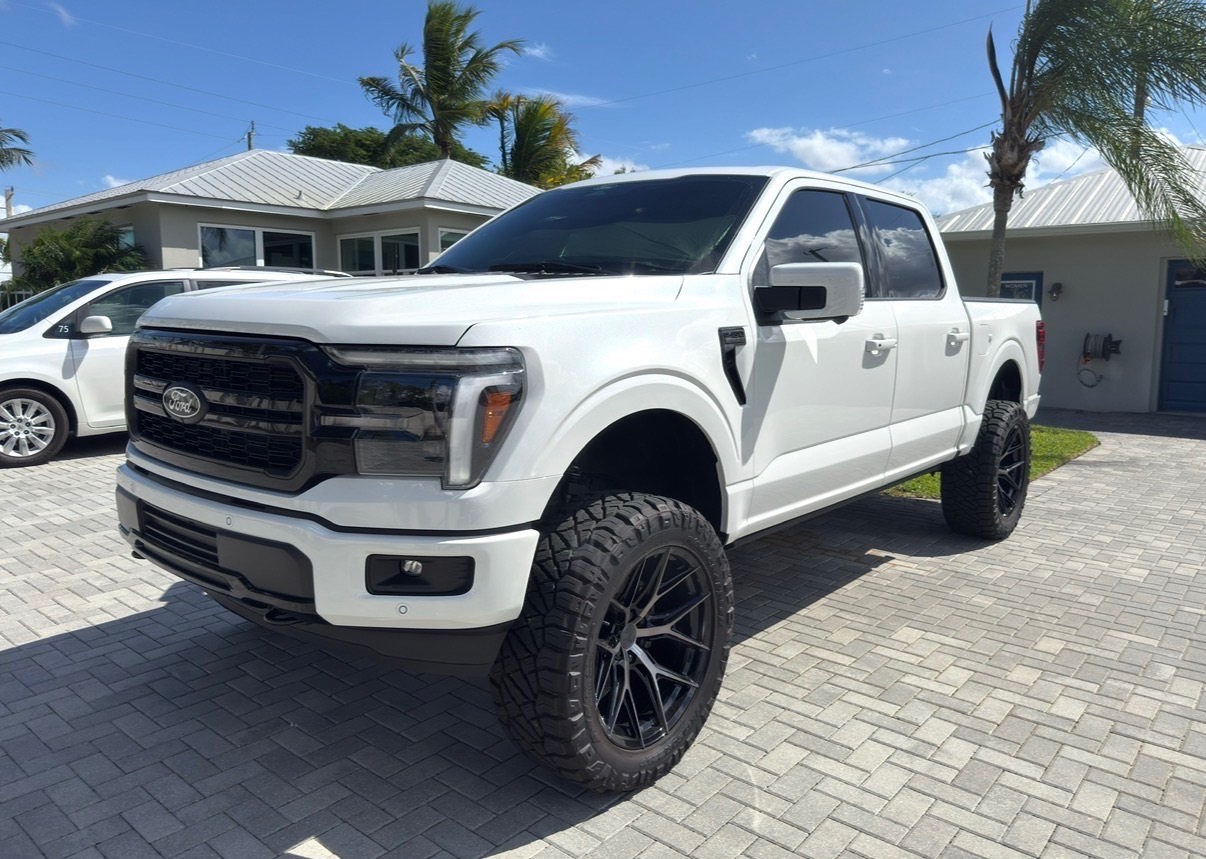 صورة مصغرة 11 لـ 2025 FORD F-150 LARIAT