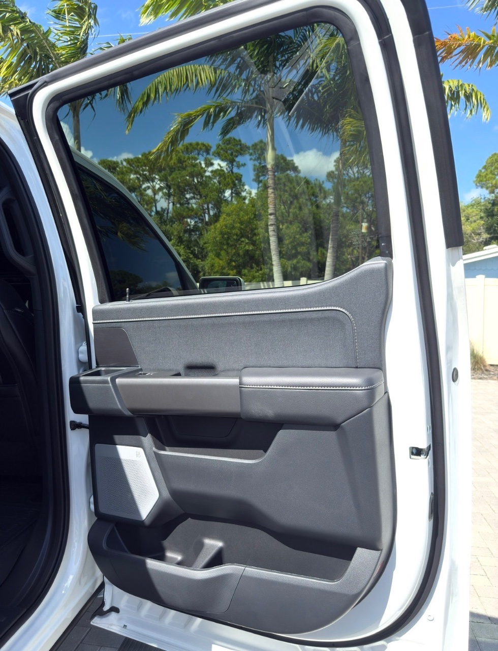 صورة مصغرة 18 لـ 2025 FORD F-150 LARIAT