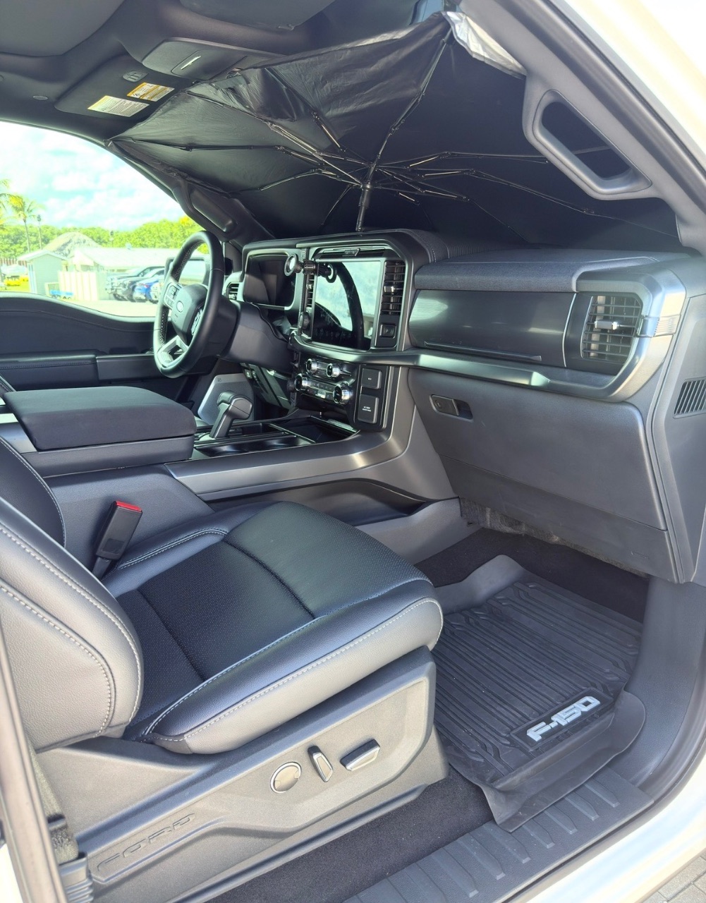صورة مصغرة 14 لـ 2025 FORD F-150 LARIAT