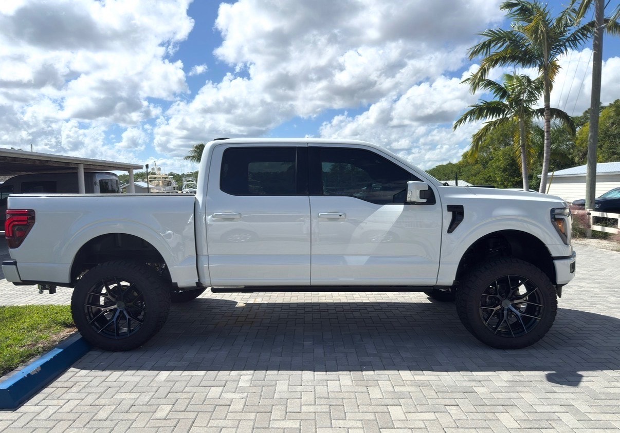 صورة 6 لـ 2025 FORD F-150 LARIAT