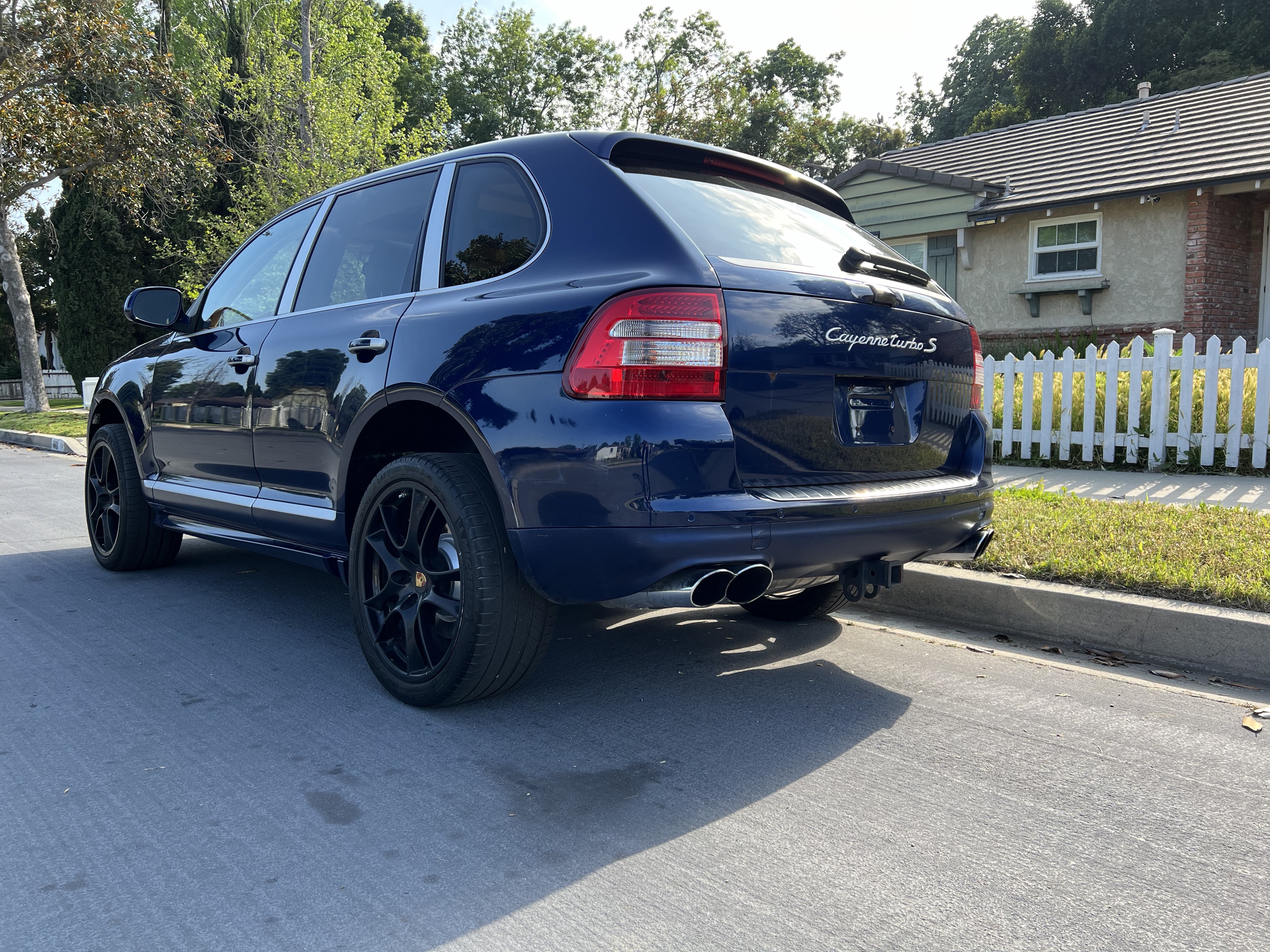Porsche Cayenne main image