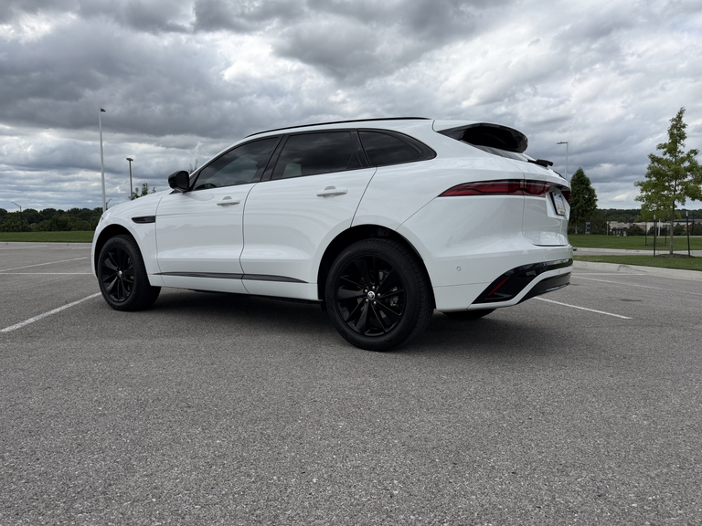 صورة 6 لـ 2024 Jaguar F-PACE P250 R-DYNAMIC S
