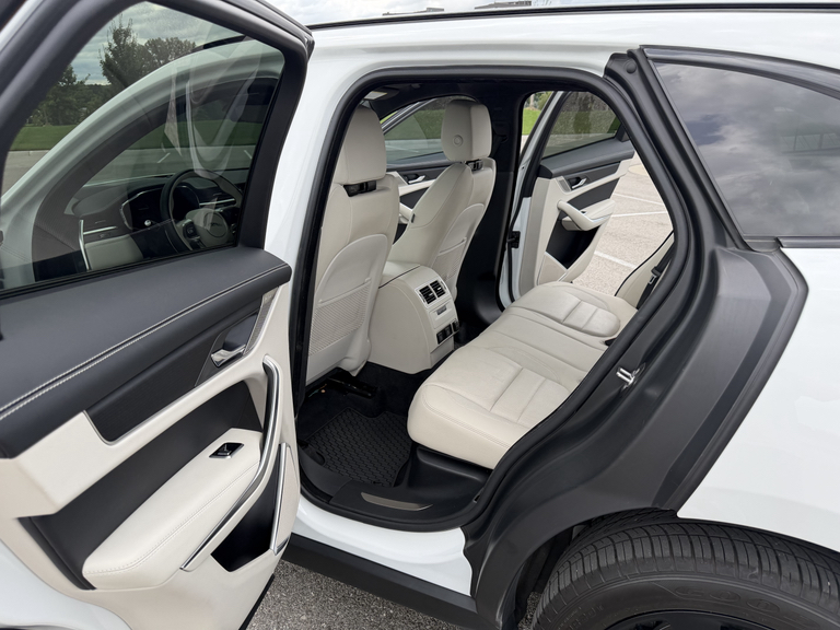 2024 Jaguar F-PACE P250 R-DYNAMIC S — миниатюра 11