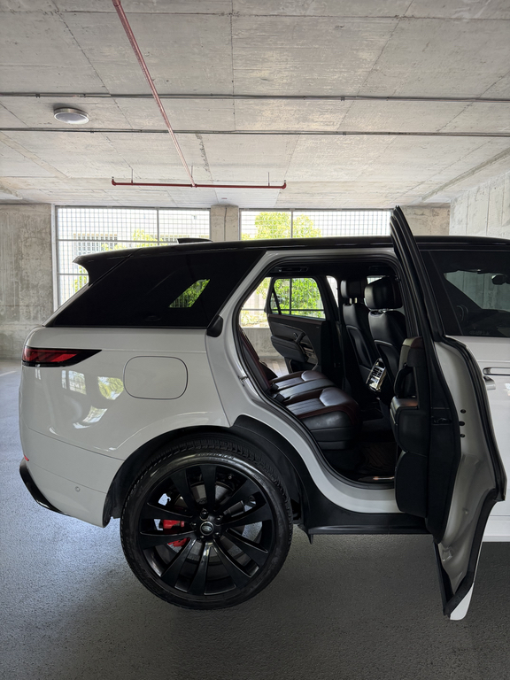 صورة 11 لـ 2025 LAND Rover RANGE ROVER SPORT P400 DYNAMIC SE