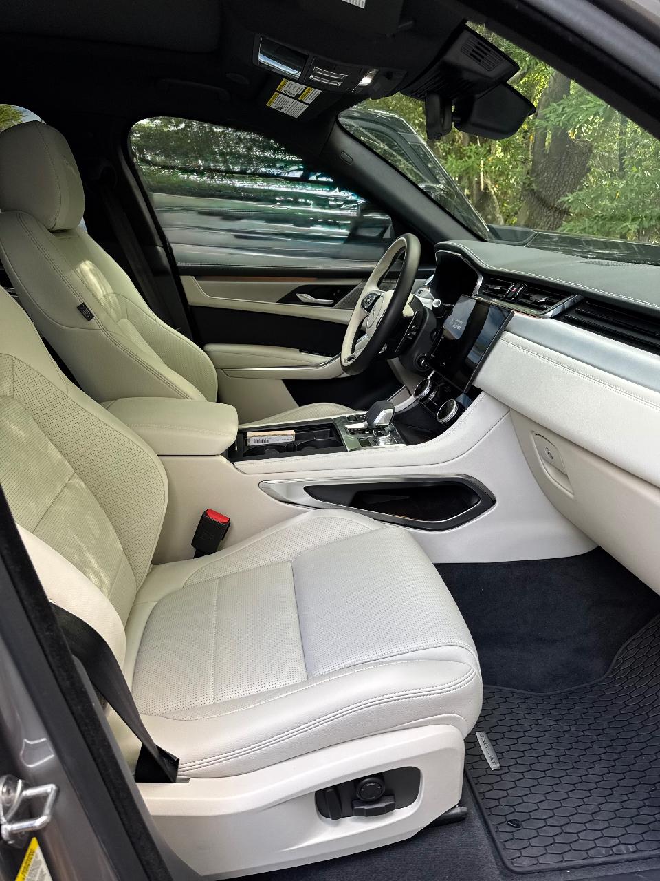 صورة 6 لـ 2024 Jaguar F-PACE P250 R-DYNAMIC S