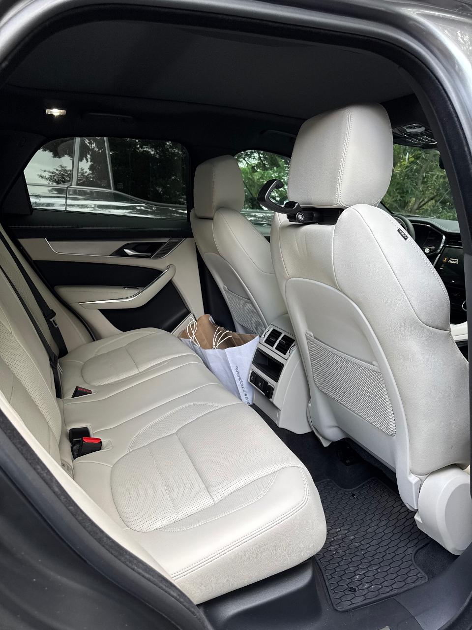 صورة 5 لـ 2024 Jaguar F-PACE P250 R-DYNAMIC S