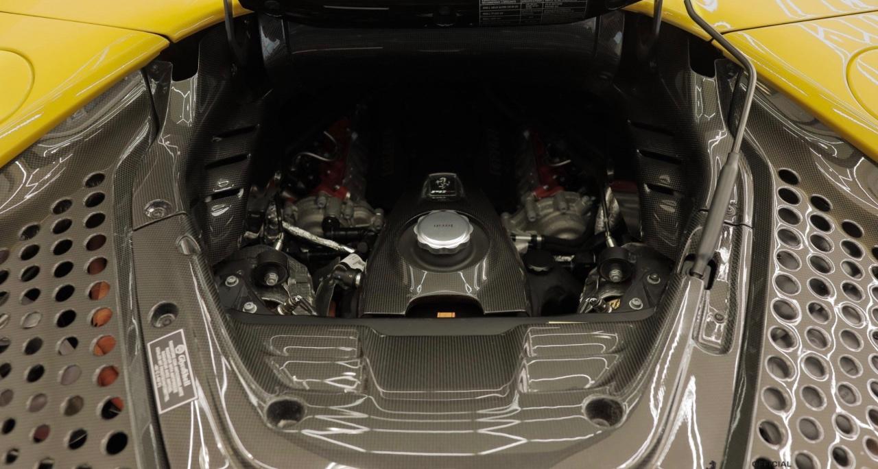 2022 Ferrari SF90 SPIDER BASE — фото 21