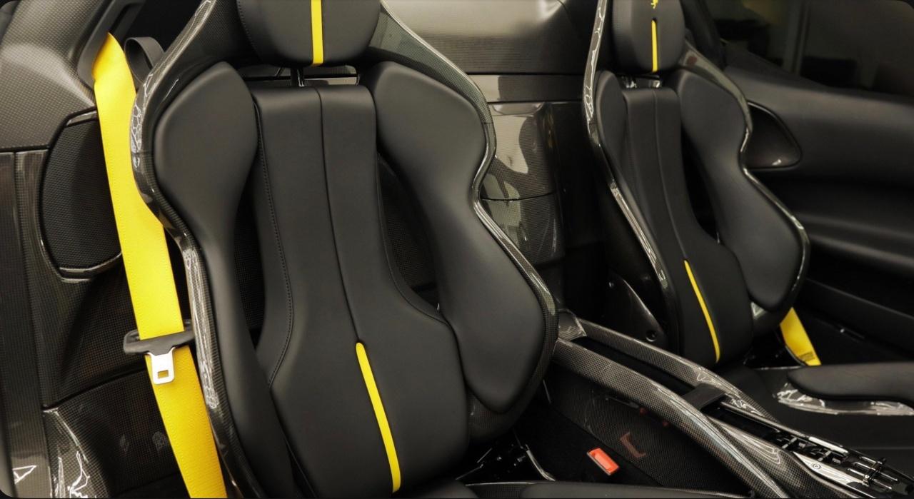 2022 Ferrari SF90 SPIDER BASE — фото 12