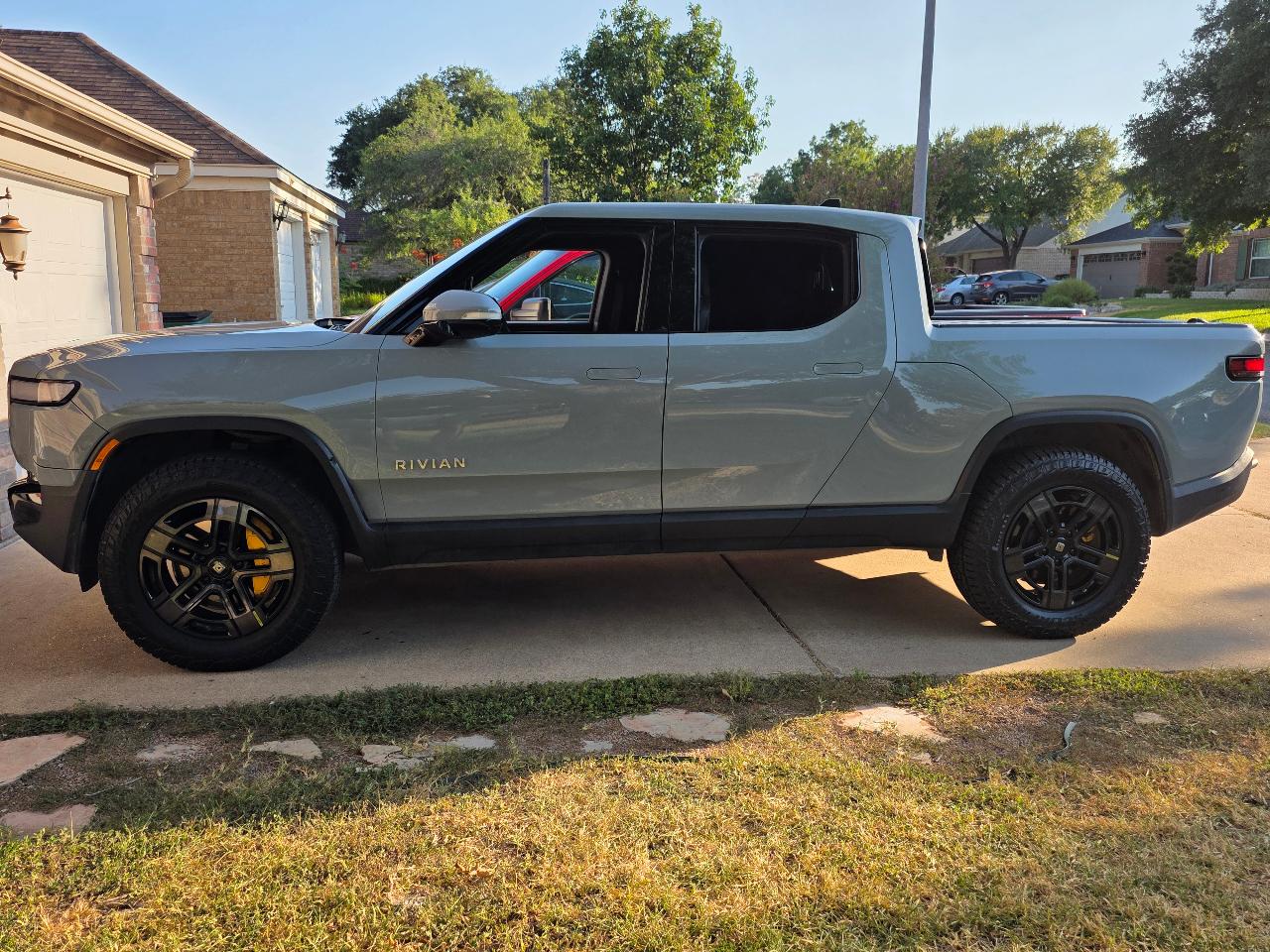 2022 Rivian R1T ADVENTURE PACKAGE — миниатюра 15