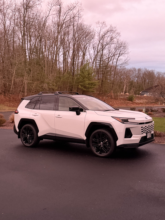 صورة 6 لـ 2026 Toyota RAV4 XSE