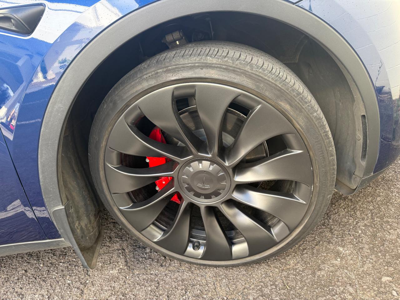 صورة مصغرة 8 لـ 2024 Tesla MODEL Y PERFORMANCE