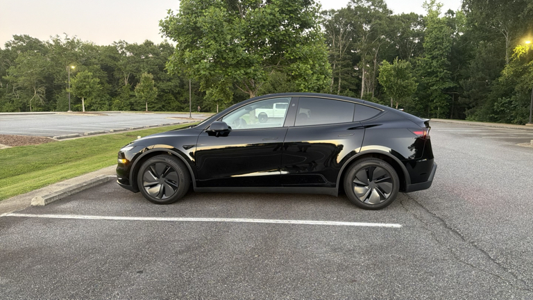 2026 Tesla MODEL Y AWD — фото 3