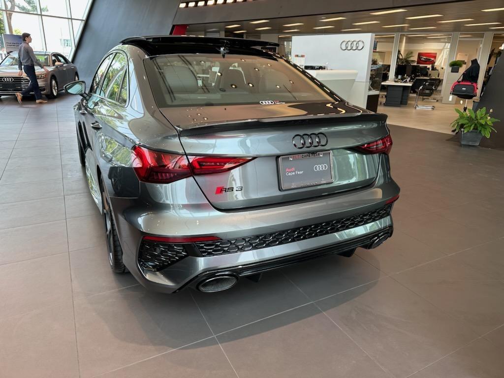 صورة 10 لـ 2023 AUDI RS 3 2.5T