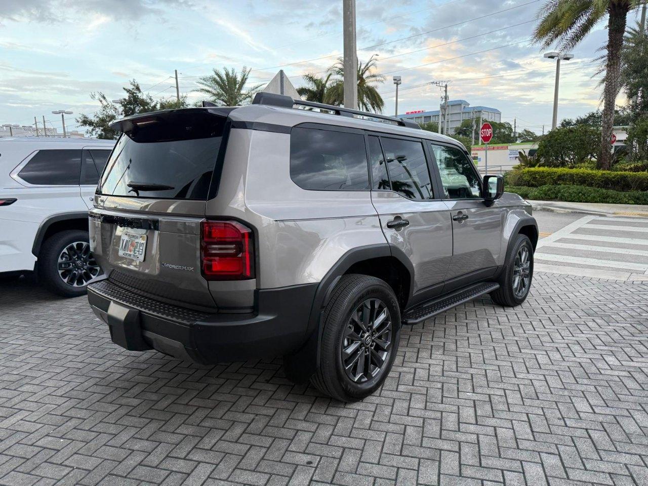 صورة 2 لـ 2027 Toyota LAND CRUISER BASE