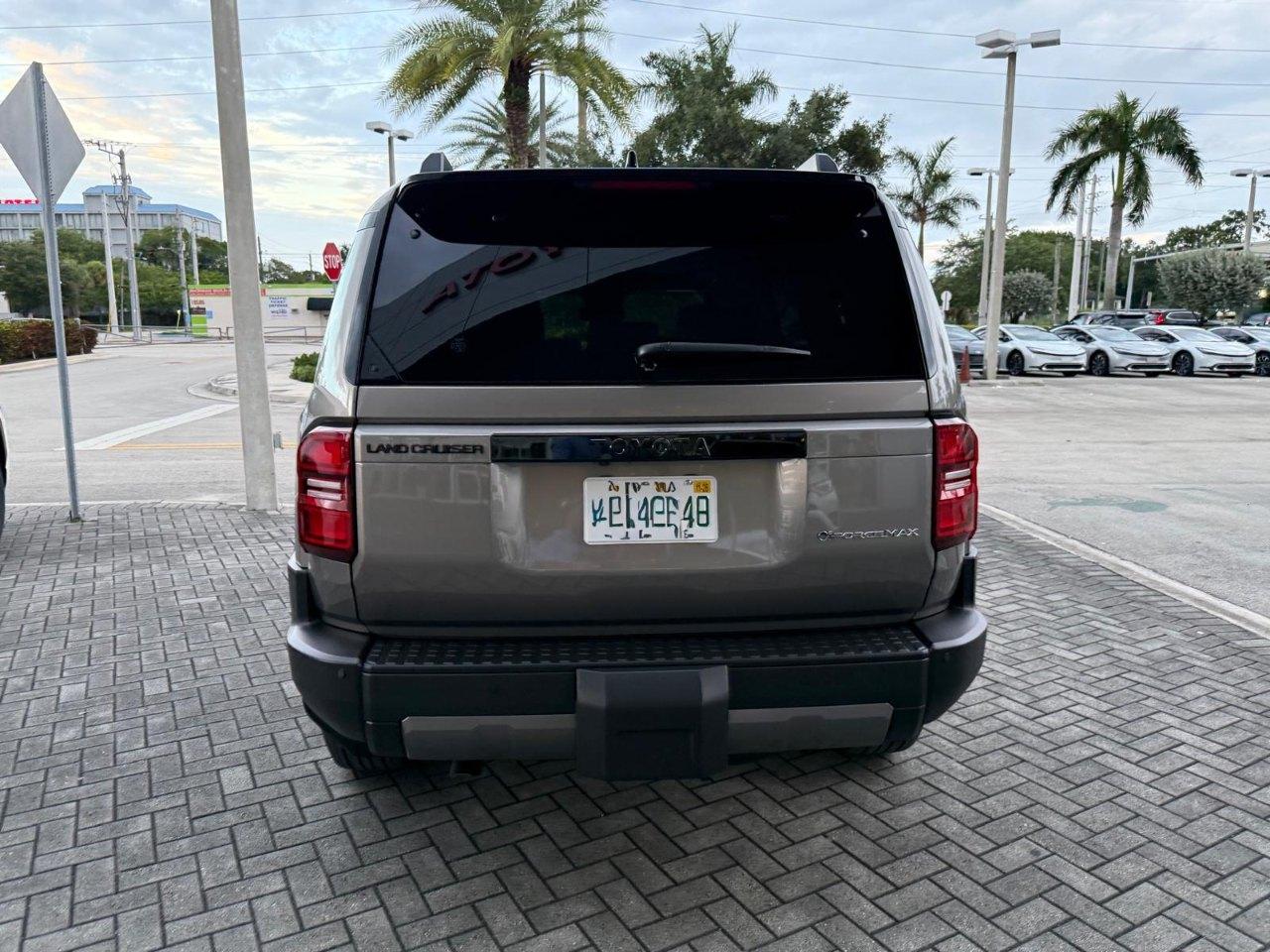 صورة 3 لـ 2027 Toyota LAND CRUISER BASE