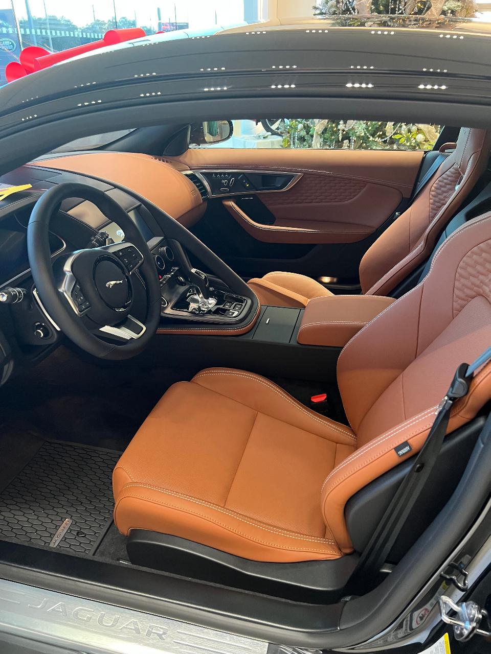 صورة مصغرة 11 لـ 2024 Jaguar F-TYPE P450 R-DYNAMIC