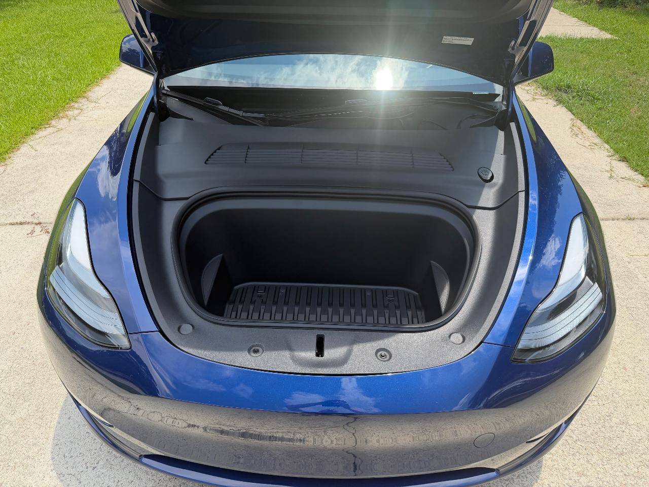 2024 Tesla MODEL Y LONG RANGE — фото 9