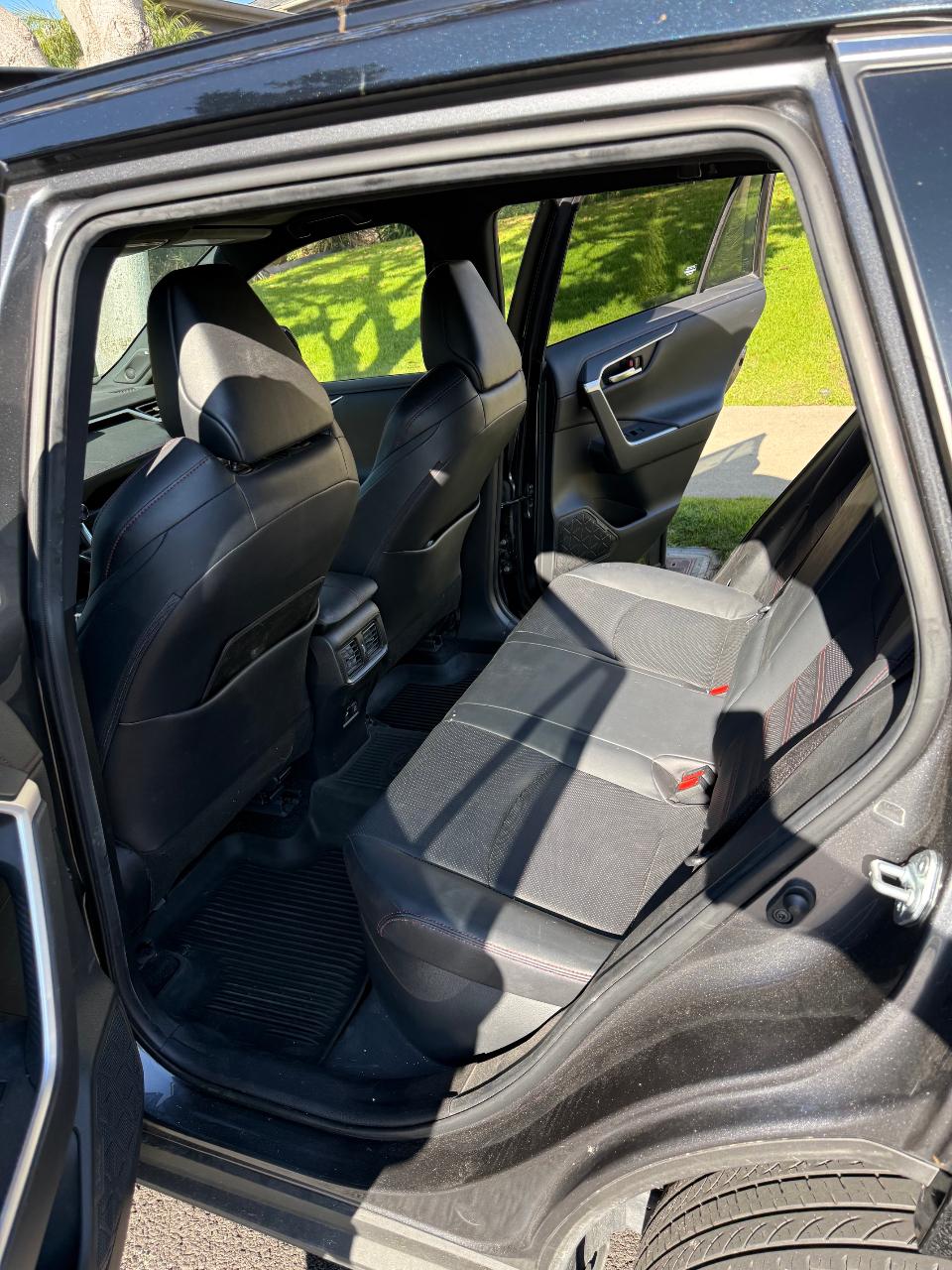 صورة 15 لـ 2021 Toyota RAV4 PRIME XSE