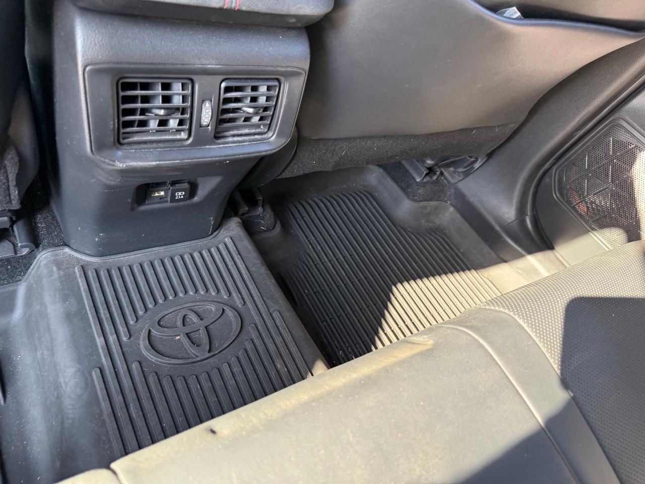 صورة 20 لـ 2021 Toyota RAV4 PRIME XSE